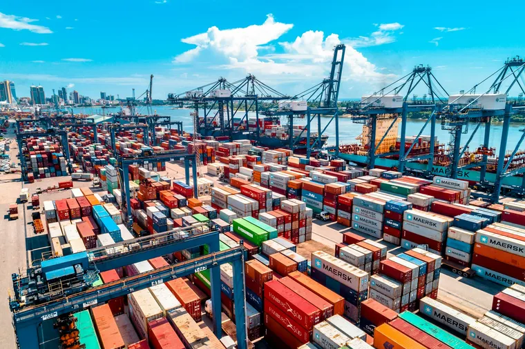 Logistics & Shipping